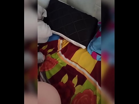 ❤️ Hevjîna min li malê bi tenê dimîne ji ber ku mêrê wê diçe betlaneyê û ez firsendê distînim ku ez wê biçînim û kerê wê bi şîr tijî bikim. Super seks li ku.mysexpics.ru ﹏